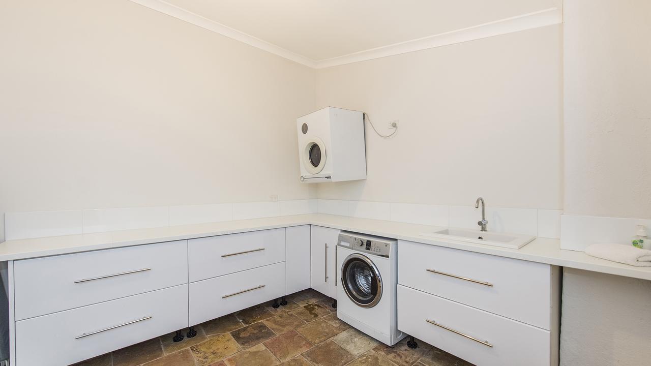 Leisurely Manor - Spacious Three Bedroom Home In Fremantle Zewnętrze zdjęcie